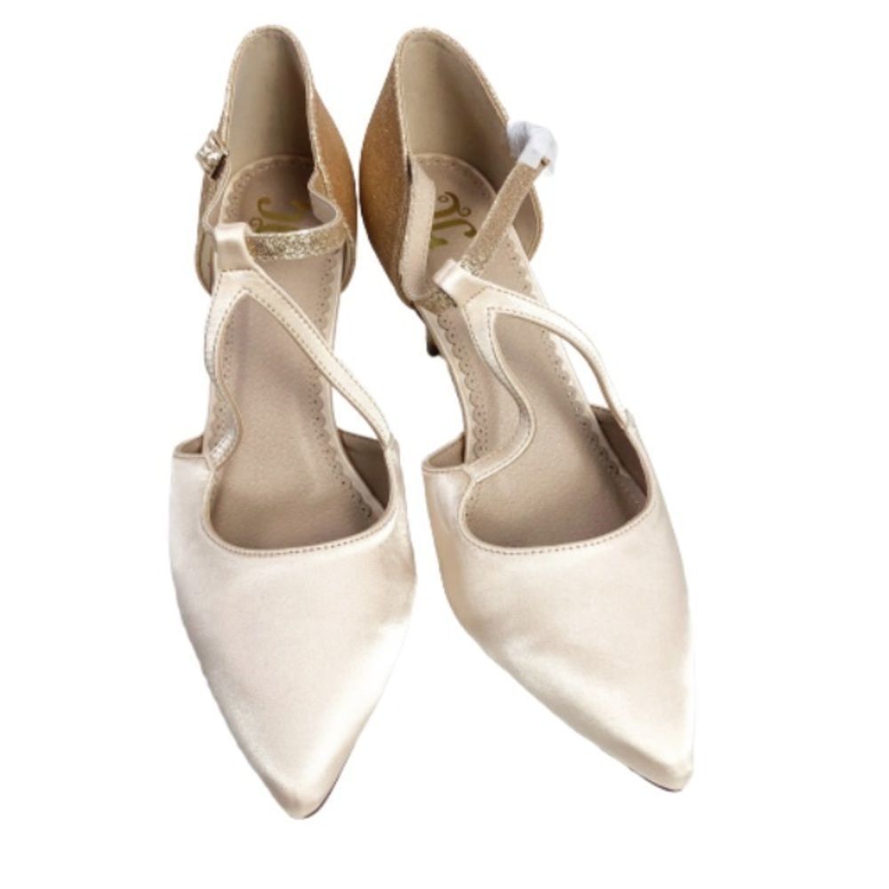 Journee Collection Elodie Pointed Toe Heels